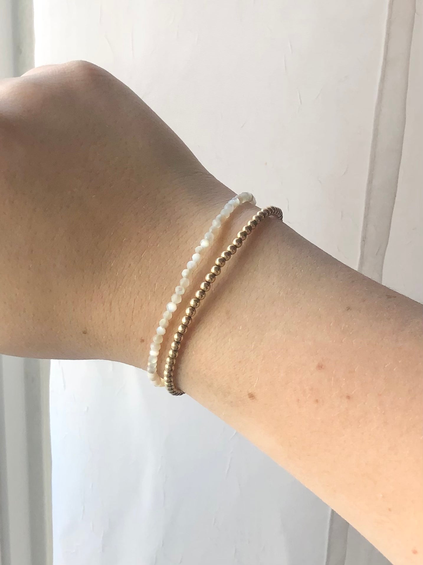 Mini White Mother of Pearl Bracelet