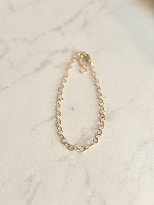 Textured Oval Chain Bracelet