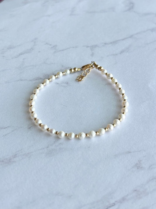 Alternate Mini Pearl Bracelet